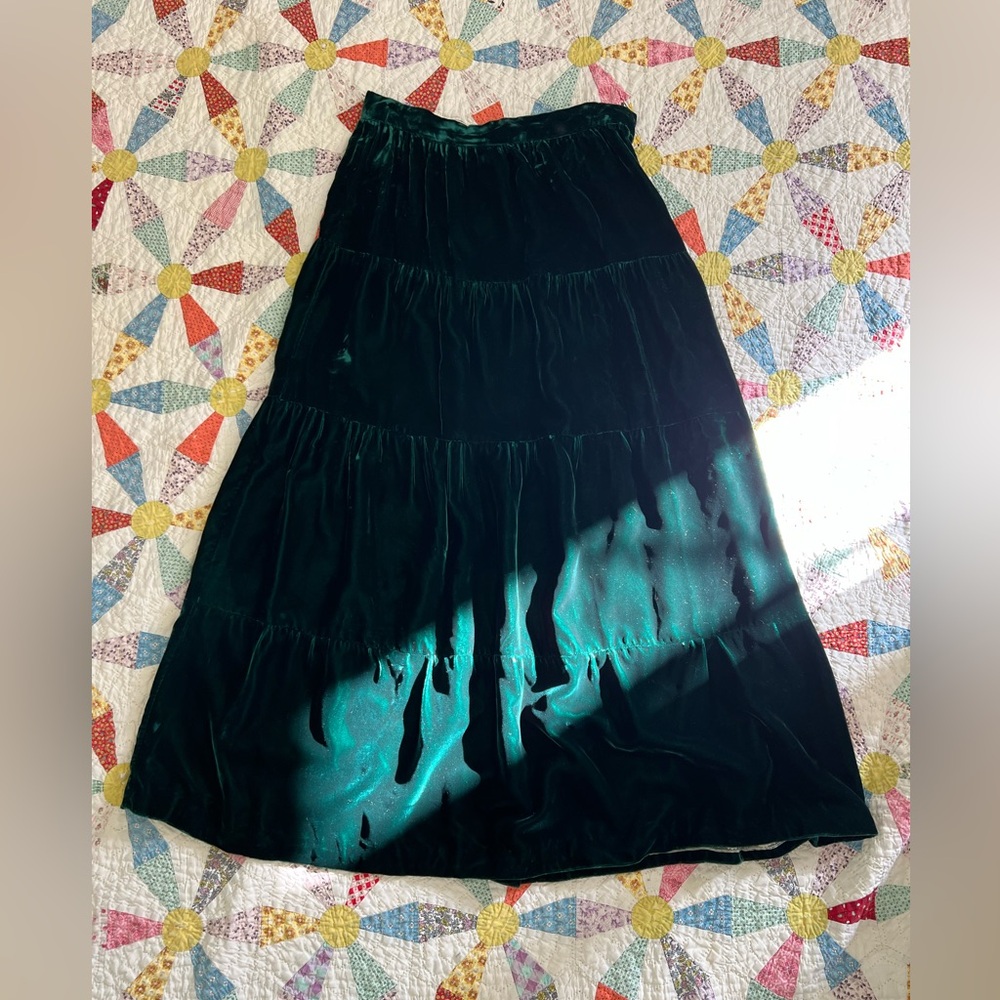 1970s Vintage Beautiful Glen of Michigan Emerald Velvet Maxi Skirt